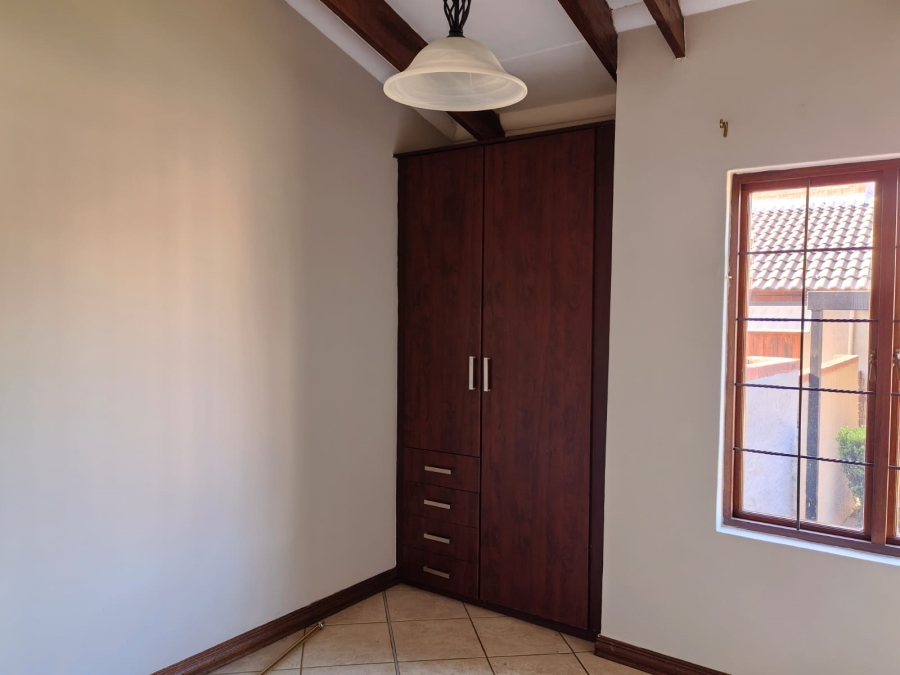 To Let 3 Bedroom Property for Rent in Waterval East North West